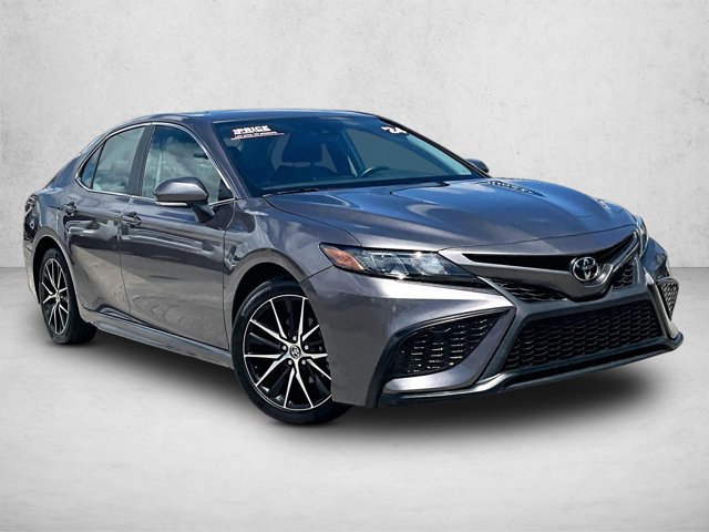 Used 2024 Toyota Camry SE FWD image 12