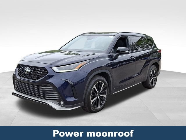 Used 2022 Toyota Highlander XSE FWD image 4