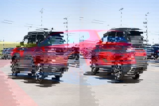 New 2025 Volkswagen Atlas SEL image 4