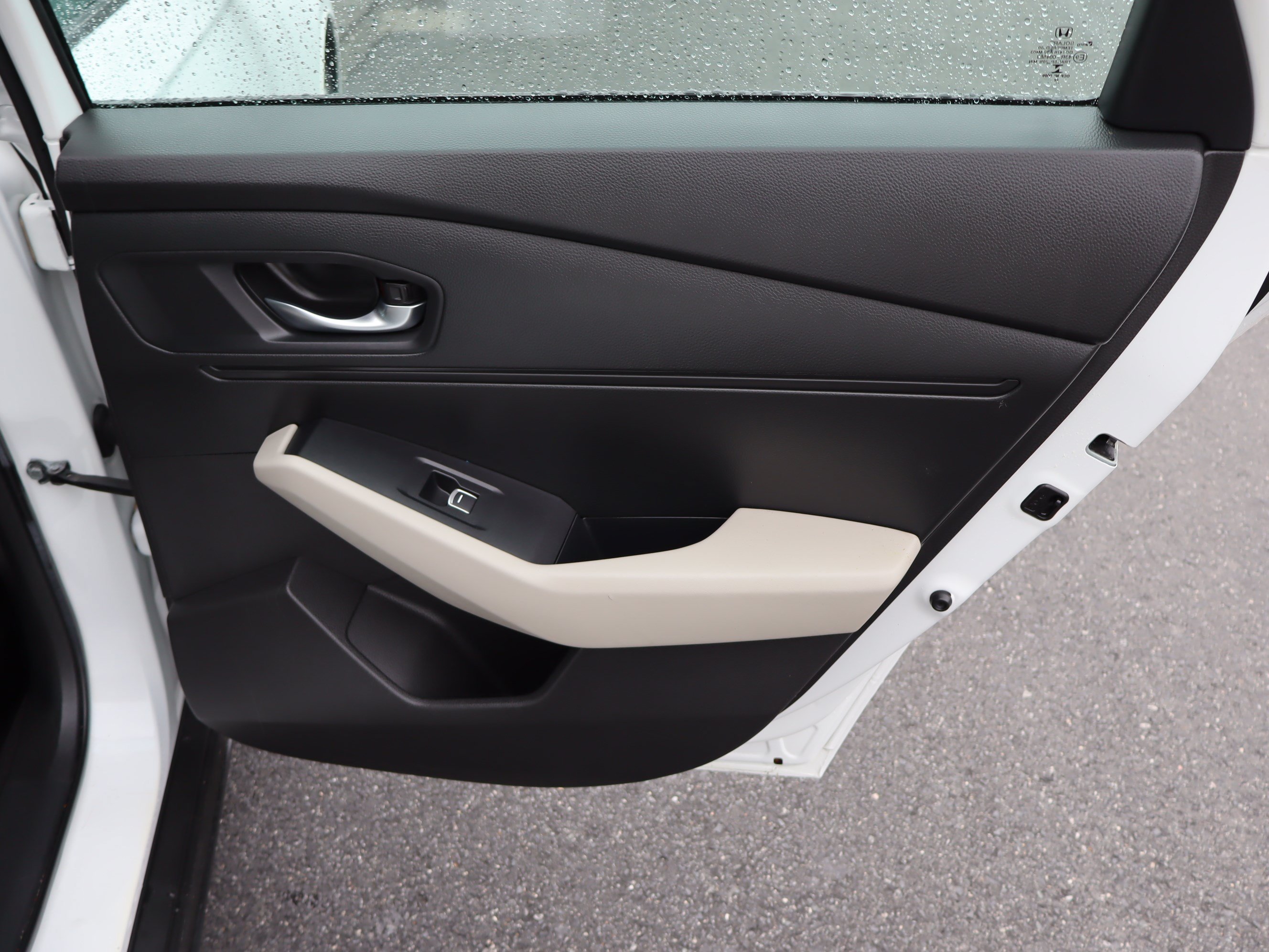 Used 2023 Honda Accord LX image 32