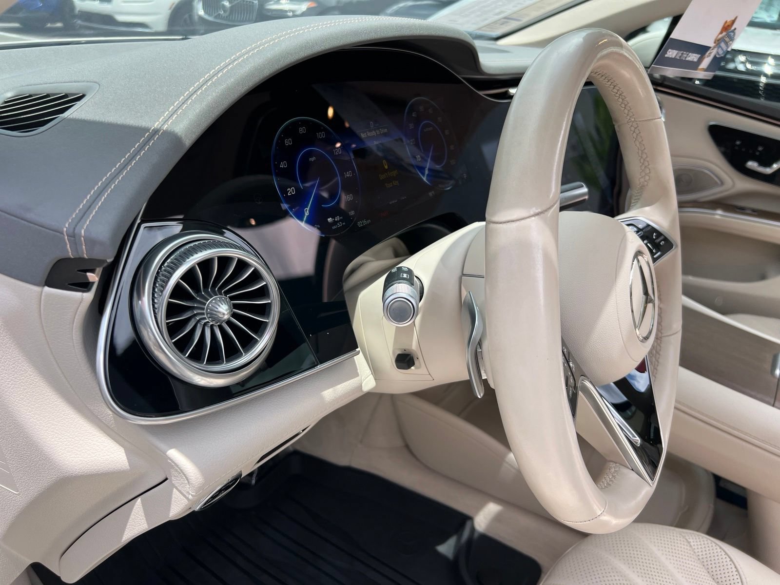 Used 2022 Mercedes-Benz EQS 580 4MATIC Sedan image 35