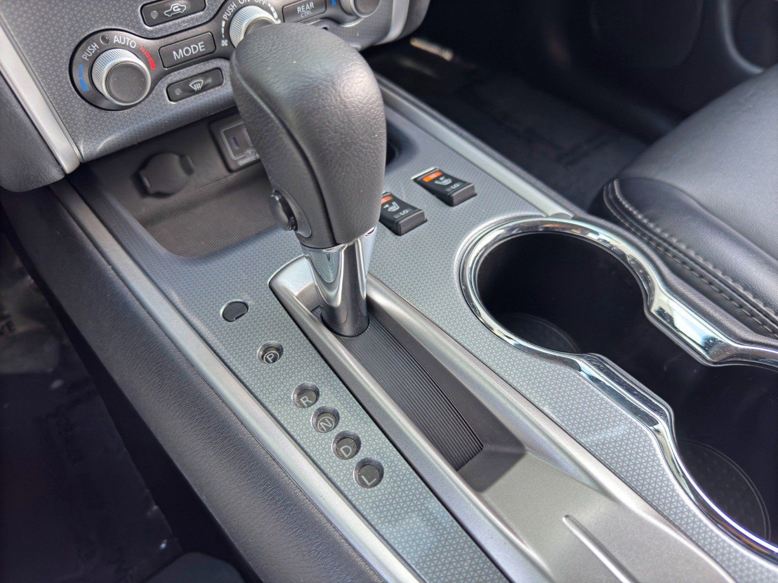 Used 2020 Nissan Pathfinder SL image 31