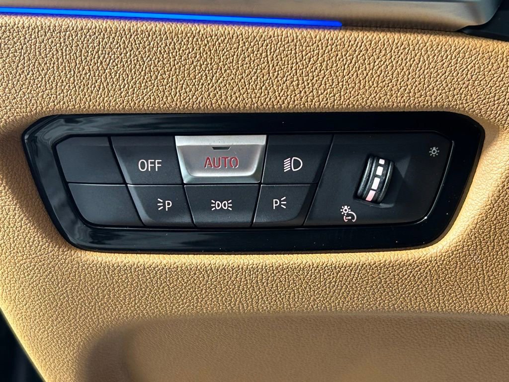 Used 2023 BMW 430i xDrive Coupe w/ Premium Package image 26