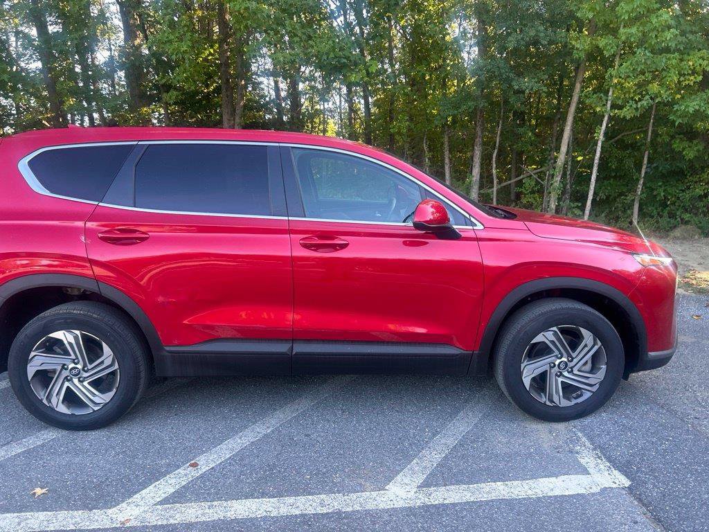 Used 2023 Hyundai Santa Fe SE w/ Cargo Package AWD/4WD image 6