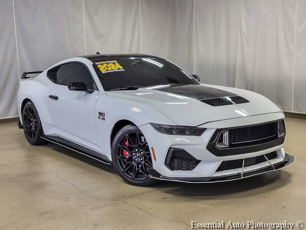 Used 2024 Ford Mustang GT Premium w/ GT Performance Package RWD image 2