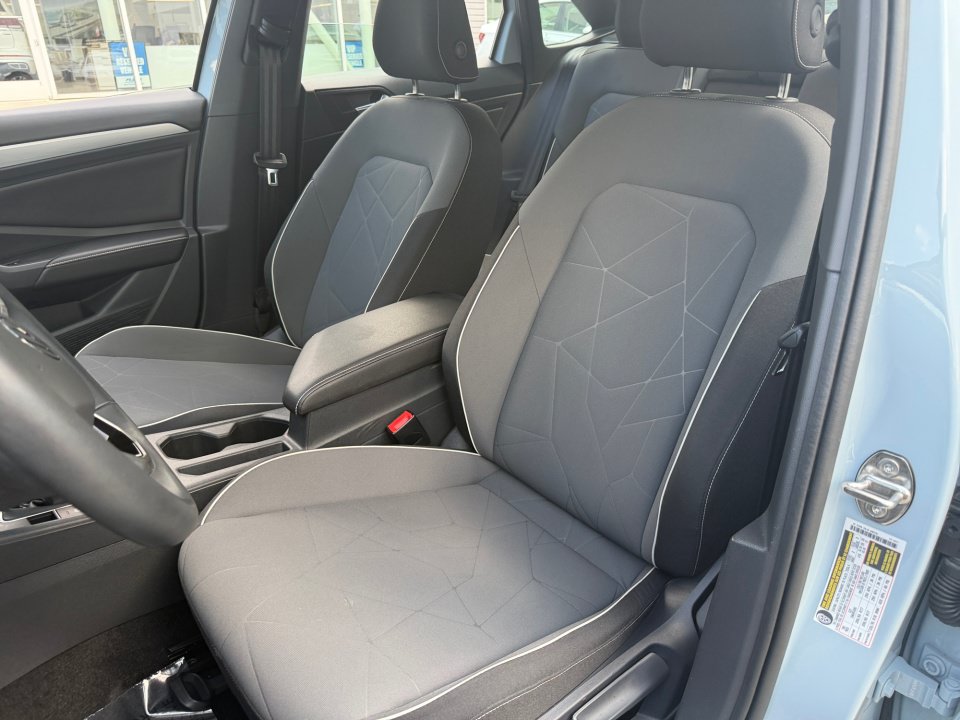 Certified 2026 Volkswagen Jetta Sport FWD image 30