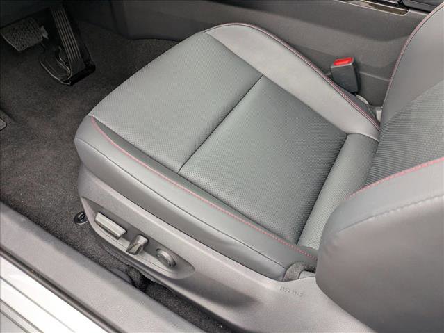 New 2026 Toyota Prius XSE image 4