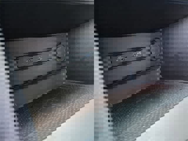 Used 2022 Volkswagen Taos SE image 32