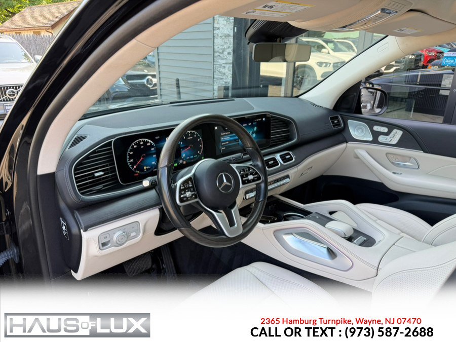 Used 2021 Mercedes-Benz GLE 450 4MATIC w/ AMG Line Exterior image 11