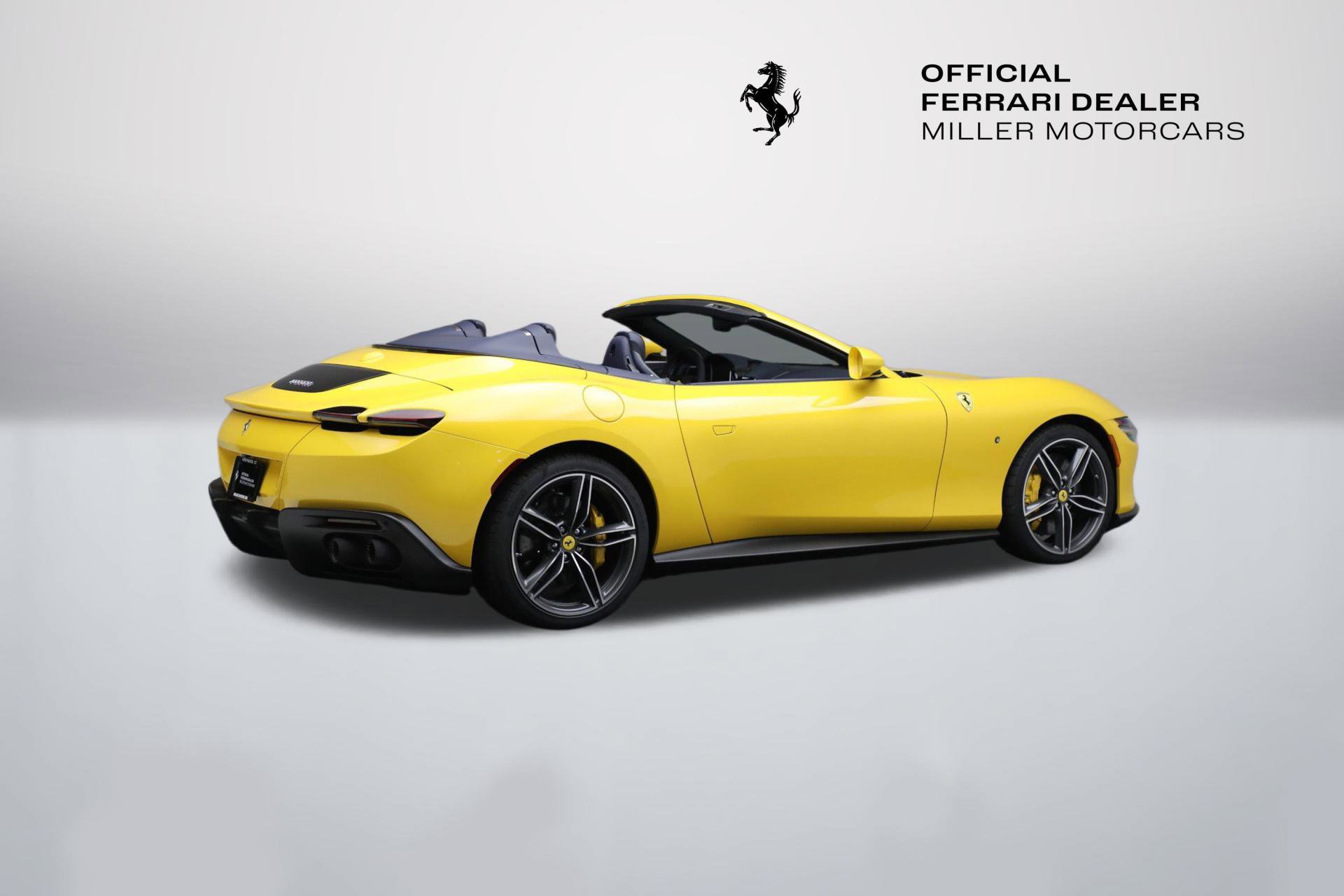 Certified 2025 Ferrari Roma Spider image 9