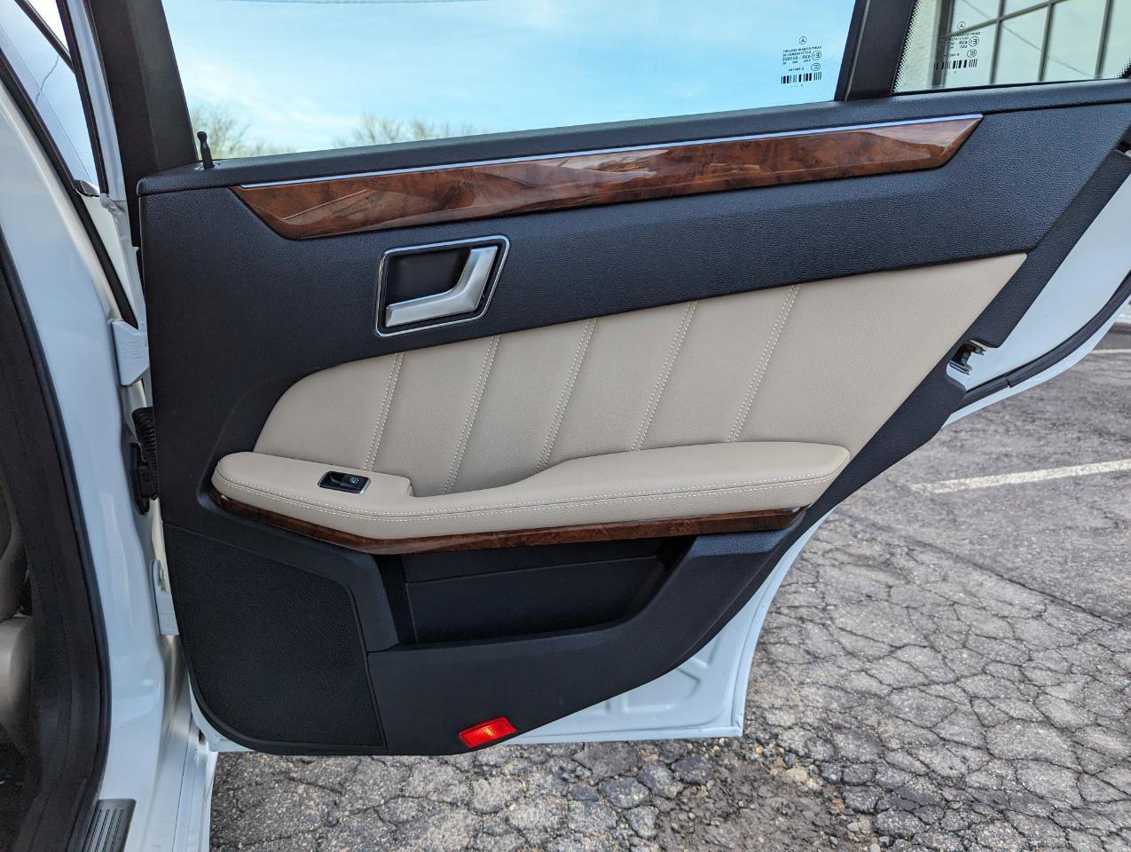 Used 2013 Mercedes-Benz E 350 4MATIC Sedan image 36