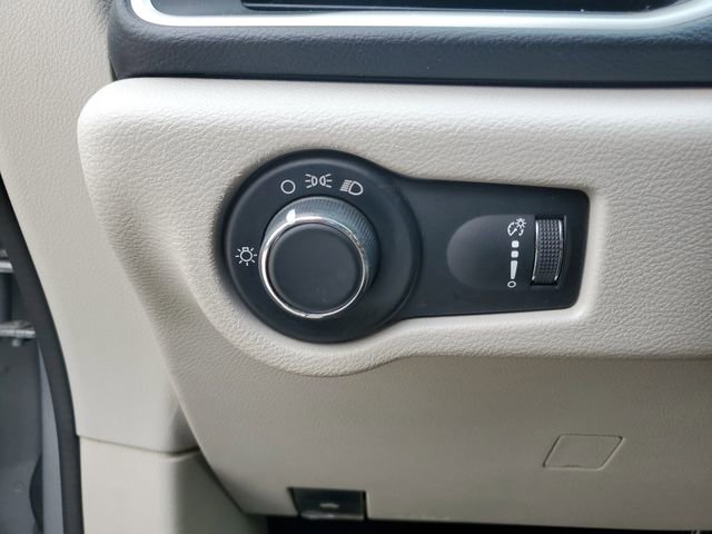 Used 2019 Chrysler Pacifica L image 17