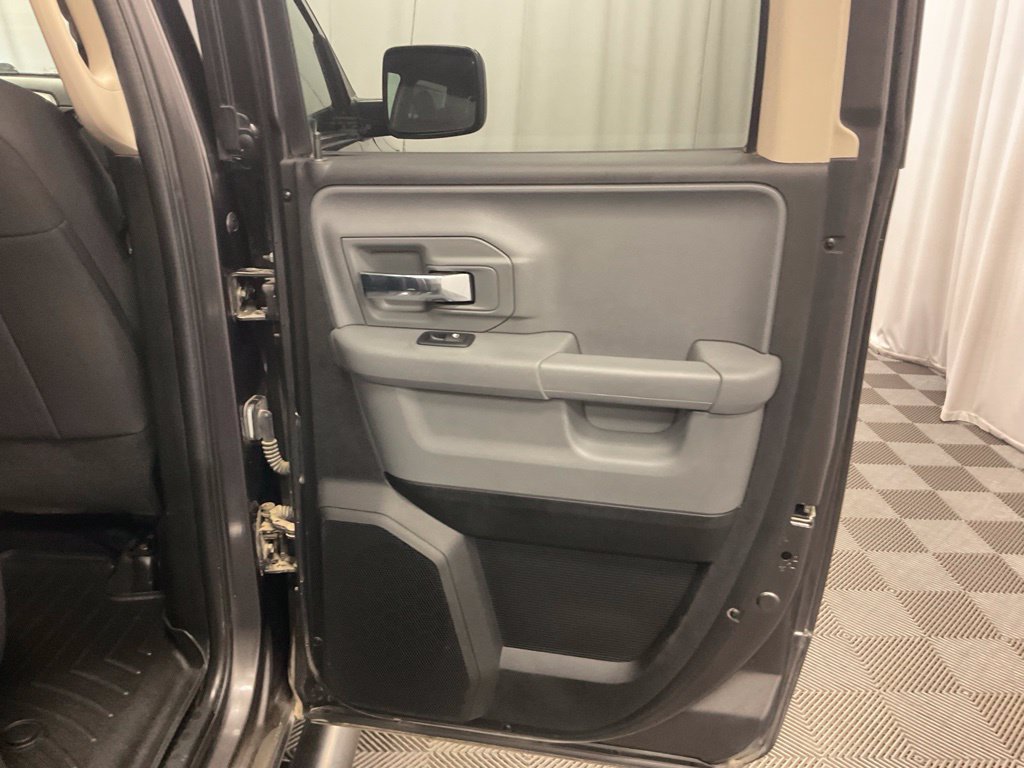 Used 2019 RAM 1500 Warlock AWD/4WD image 23
