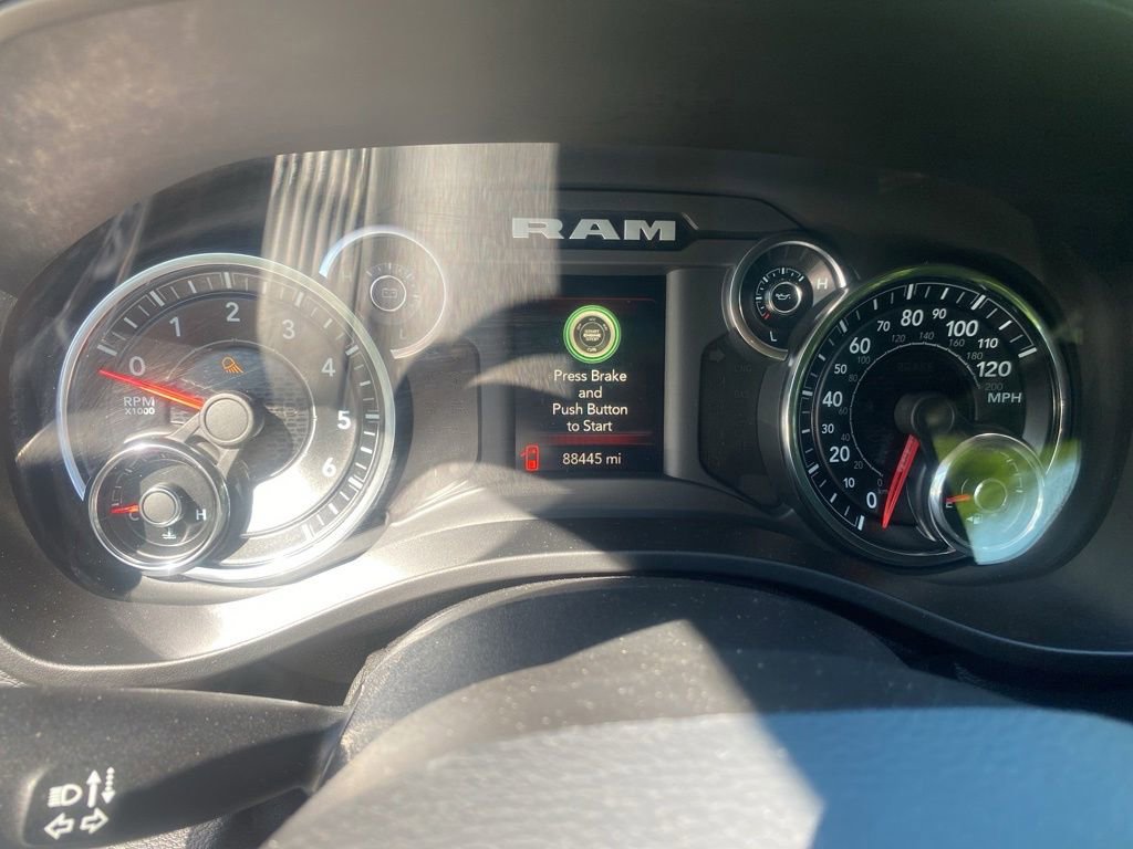 Used 2019 RAM 1500 Big Horn AWD/4WD image 14