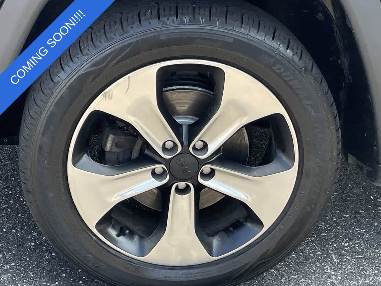 Used 2018 Jeep Compass Latitude w/ Cold Weather Group AWD/4WD image 35