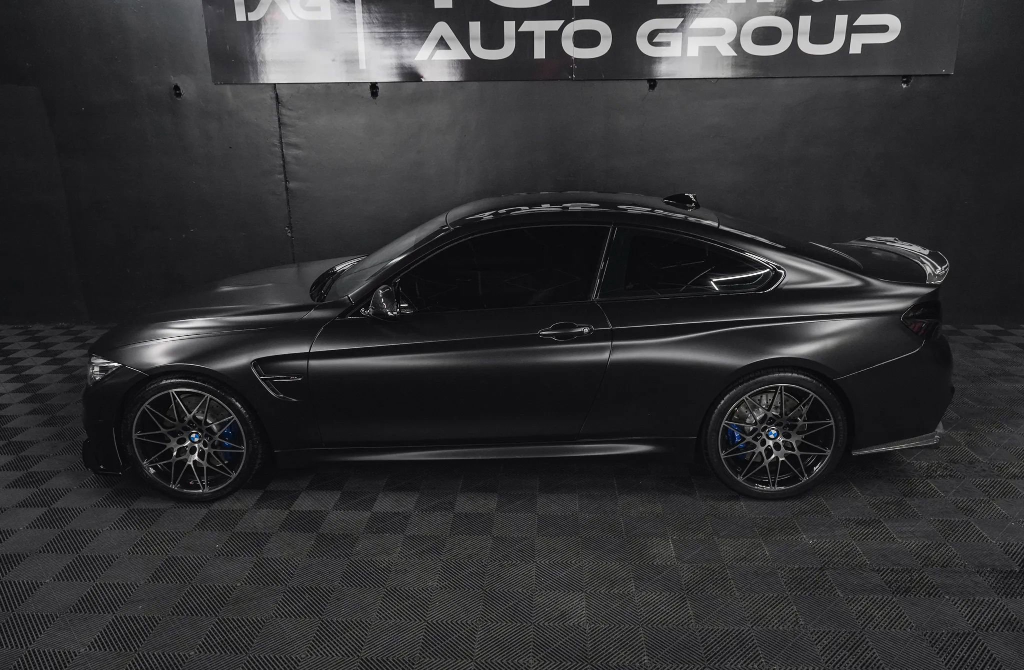Used 2019 BMW M4 Coupe w/ Competition Package image 28