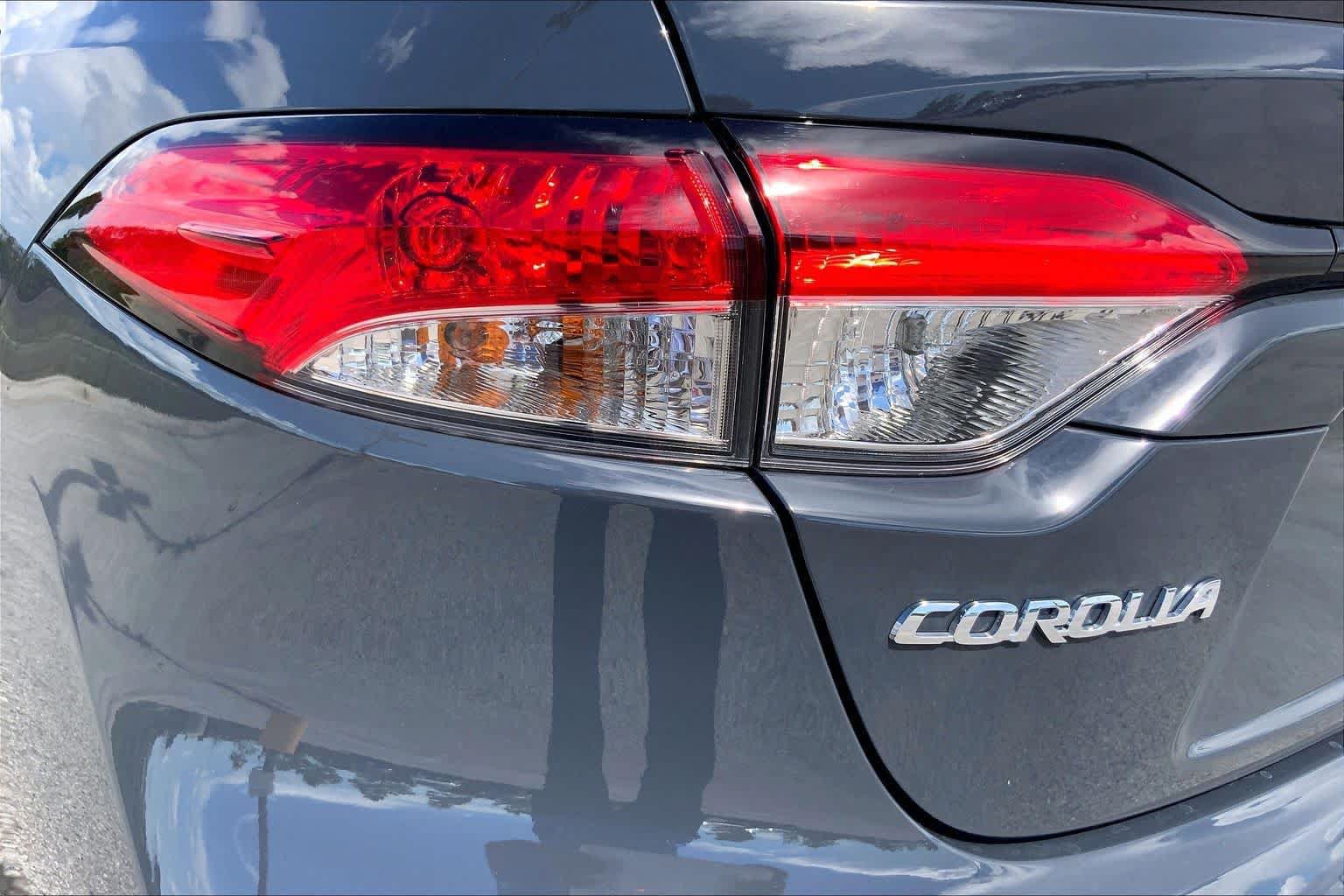 Certified 2026 Toyota Corolla SE FWD image 28
