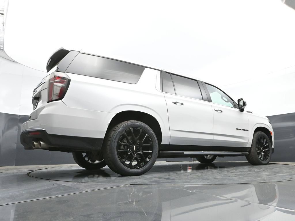 Used 2022 Chevrolet Suburban High Country w/ LPO, Illumination Package AWD/4WD image 47