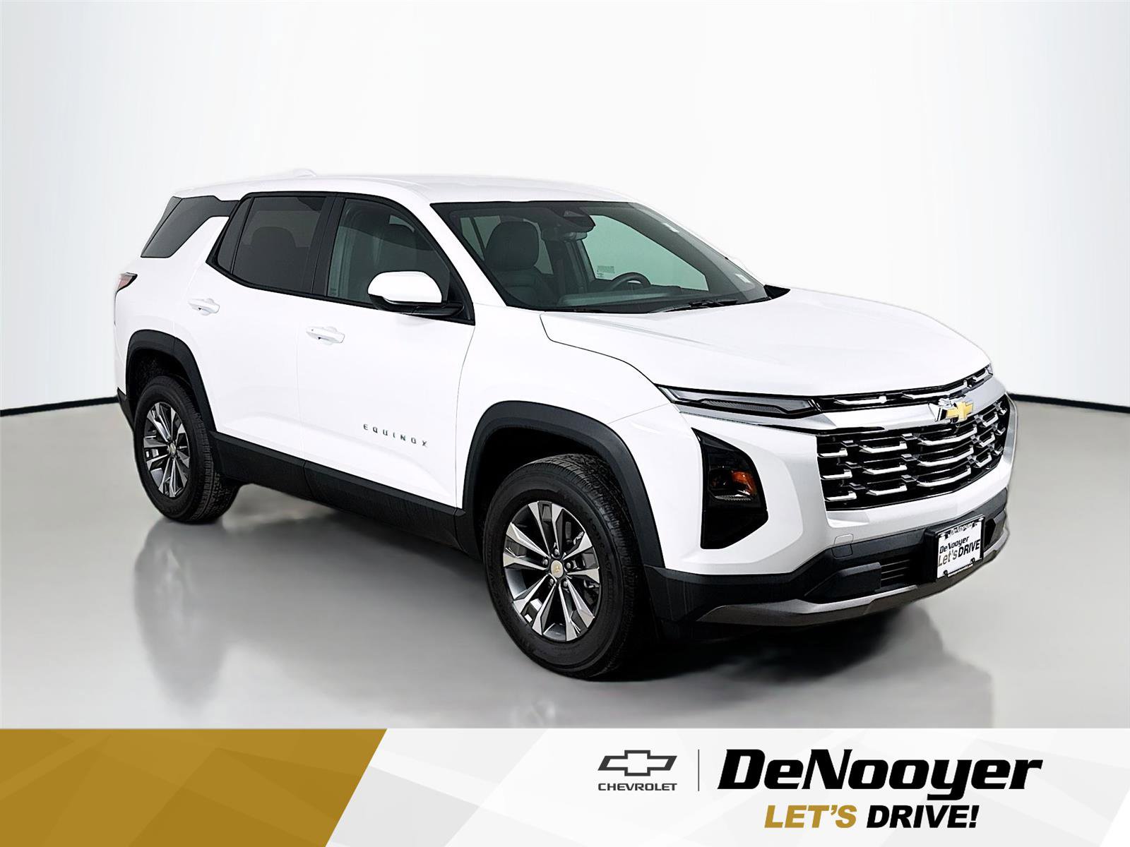 Used 2026 Chevrolet Equinox LT w/ Convenience Package II image 1