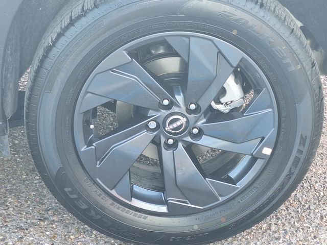 Certified 2026 Nissan Rogue SV FWD image 30