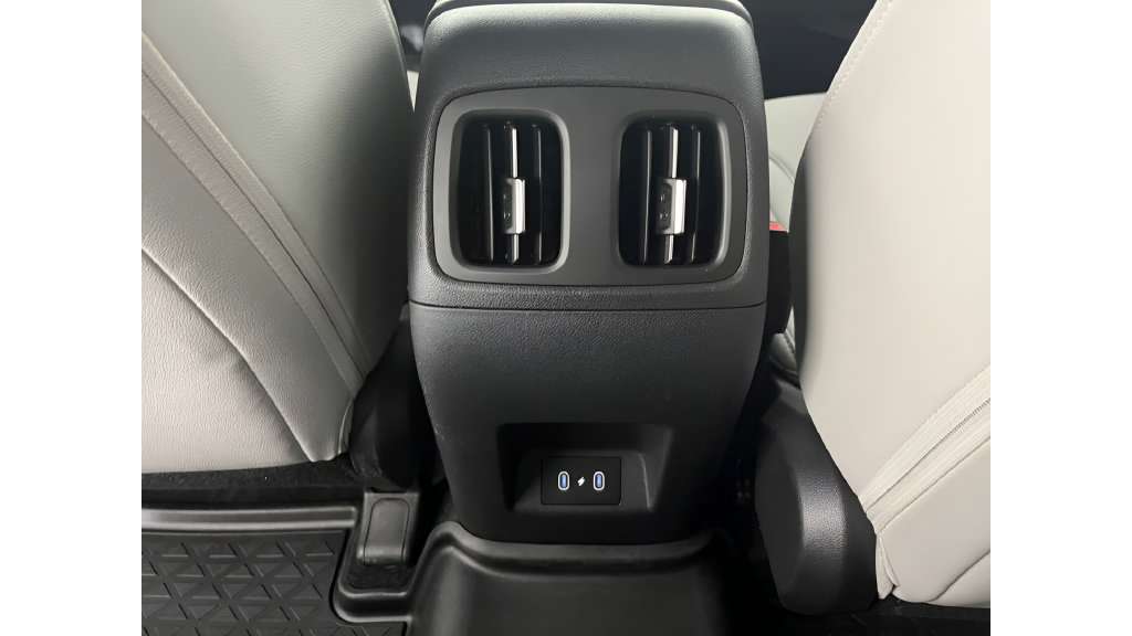 Used 2025 Hyundai Santa Cruz SEL FWD image 24