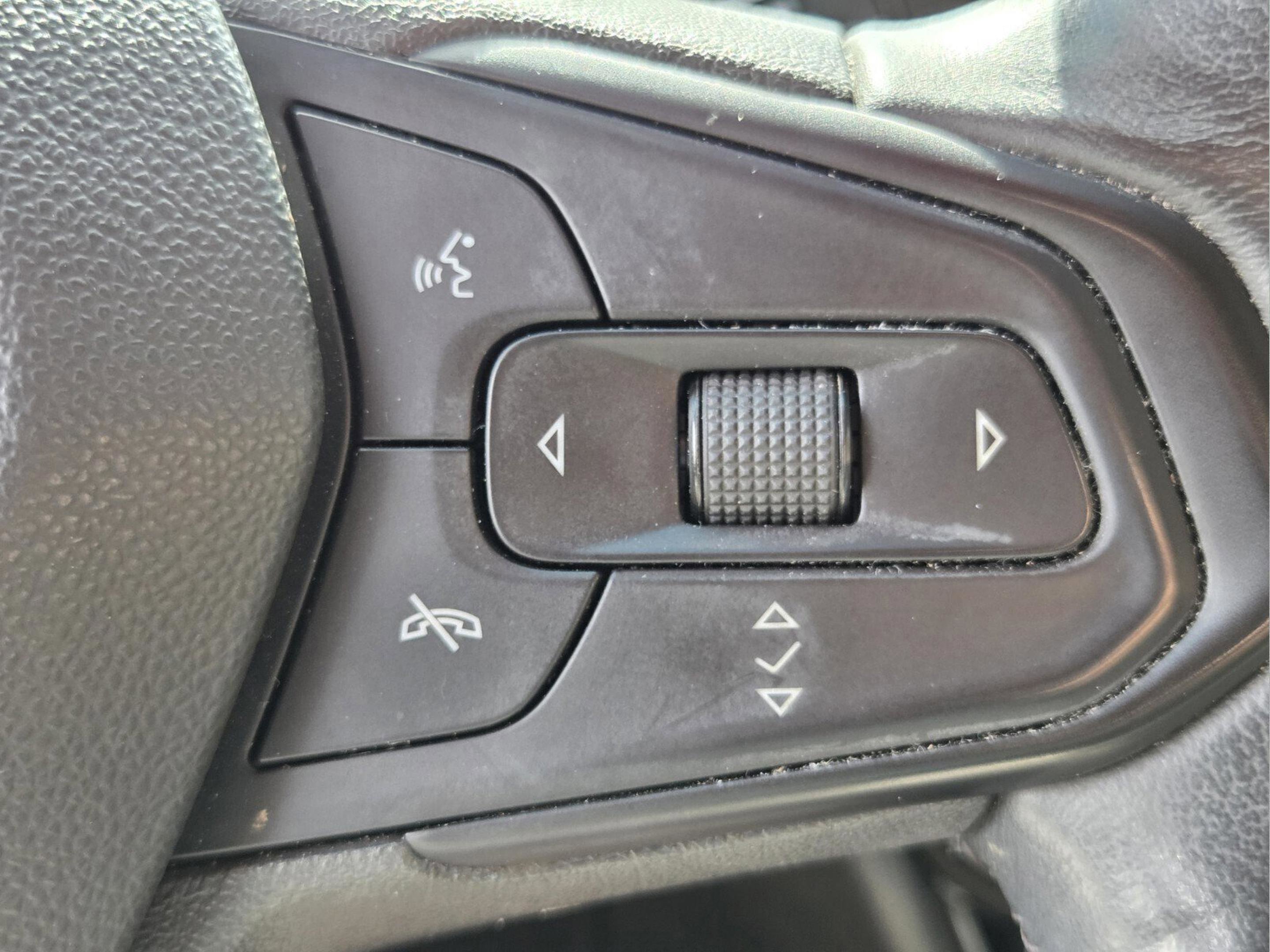 Certified 2023 Chevrolet Bolt LT w/ Infotainment Package FWD image 26