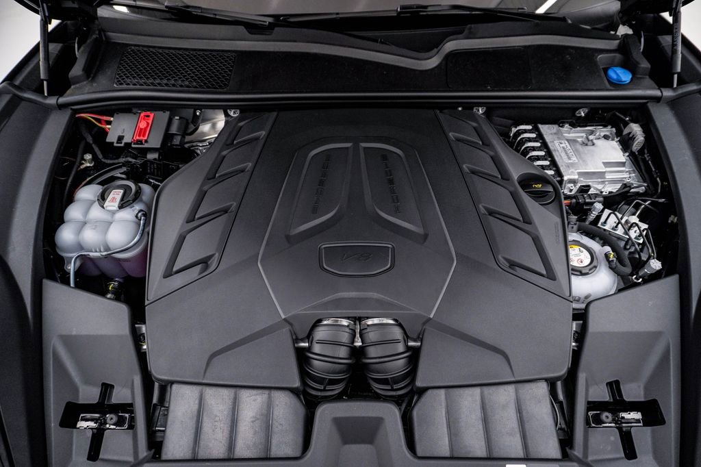 New 2026 Porsche Cayenne Turbo AWD/4WD image 29