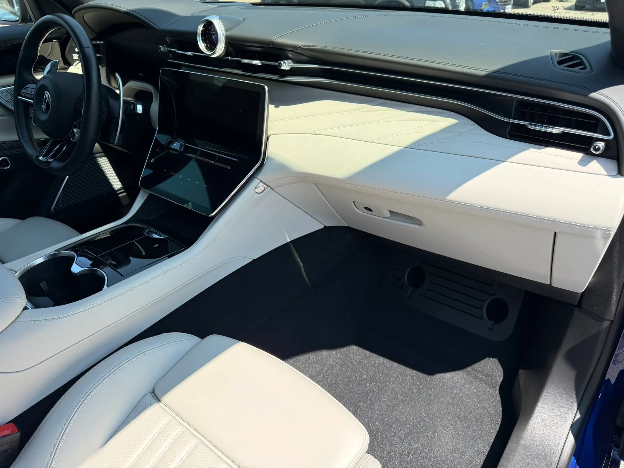 Used 2023 Maserati Grecale Modena AWD/4WD image 16