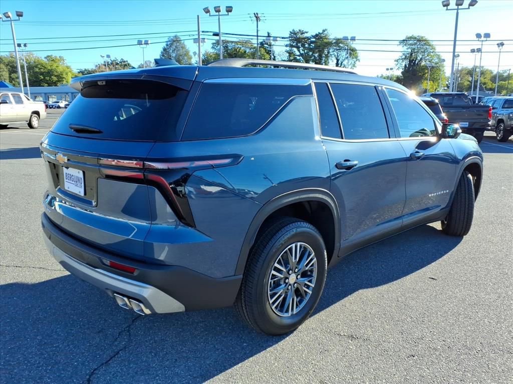 New 2026 Chevrolet Traverse LT w/ Driver Confidence Package image 4