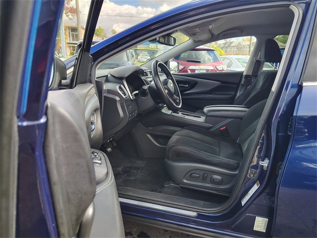 Used 2020 Nissan Murano SV image 2