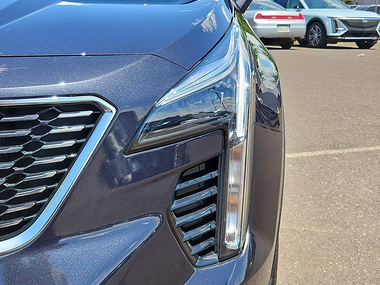 Certified 2023 Cadillac XT4 Premium Luxury AWD/4WD image 9