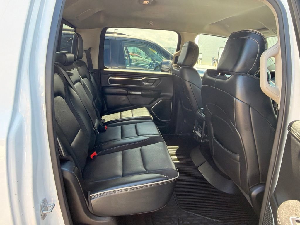 Used 2022 RAM 1500 Laramie AWD/4WD image 11
