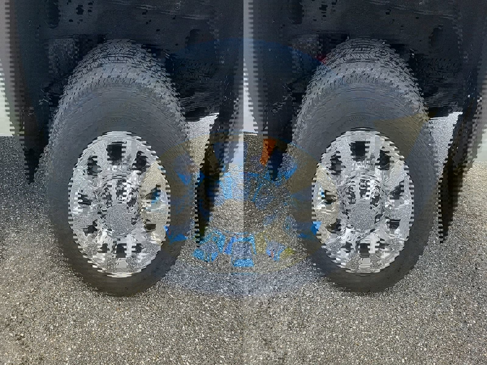 Used 2017 GMC Sierra 2500 Denali w/ Duramax Plus Package AWD/4WD image 8