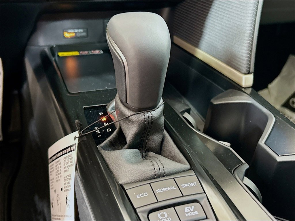 New 2026 Toyota Camry Hybrid image 17