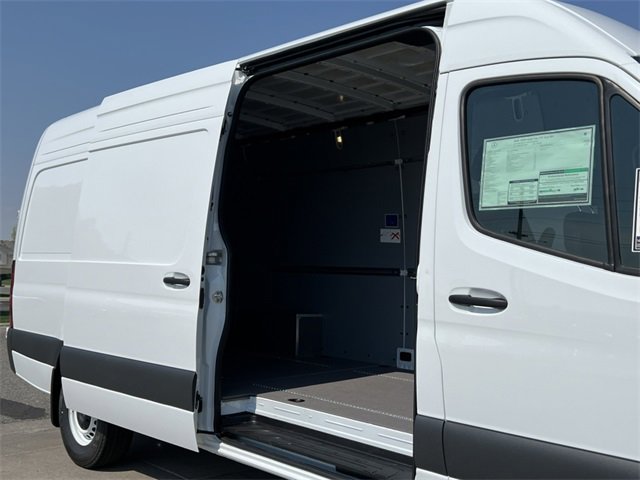 New 2025 Mercedes-Benz Sprinter 2500 image 28