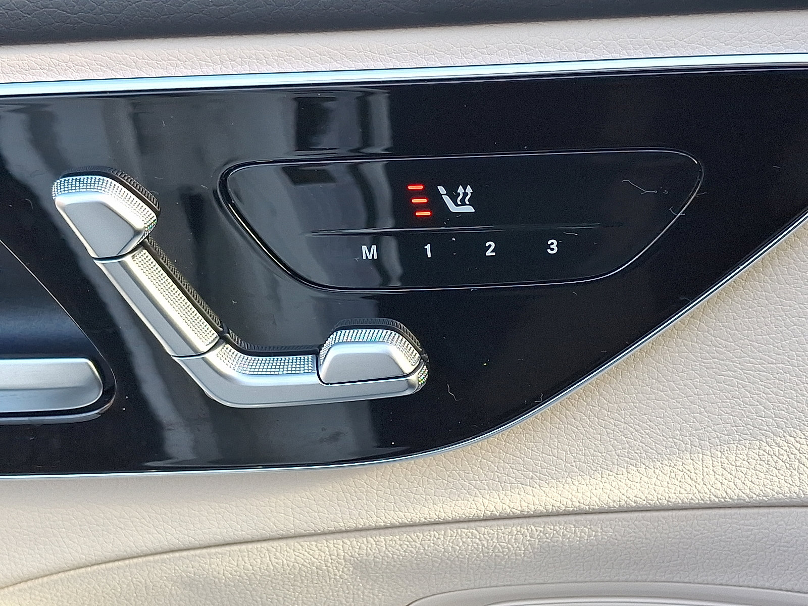 Used 2023 Mercedes-Benz C 300 4MATIC Sedan image 24