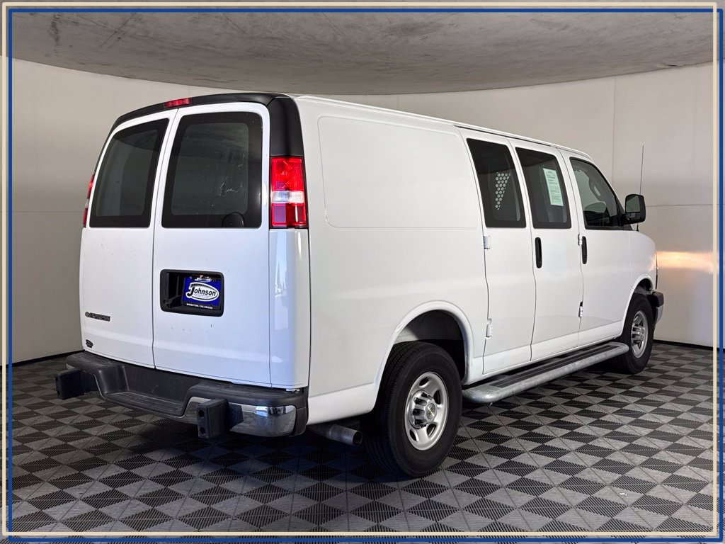 Used 2025 Chevrolet Express 2500 w/ Driver Convenience Package RWD image 7
