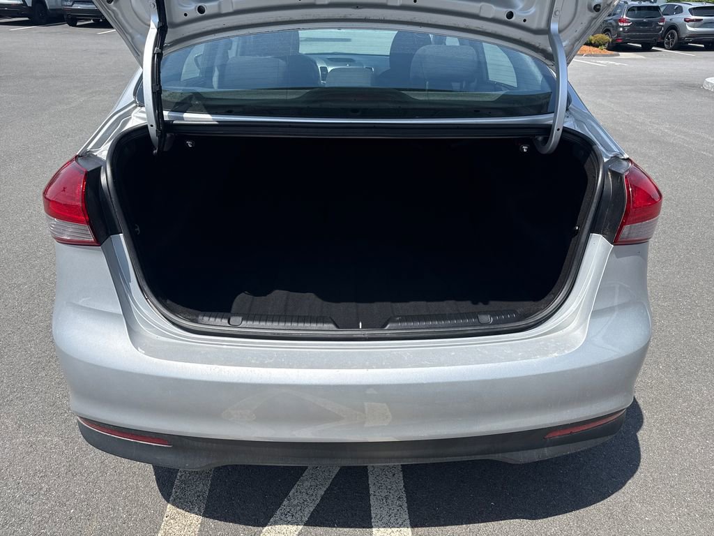 Used 2017 Kia Forte LX FWD image 12