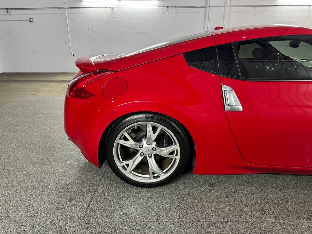 Used 2011 Nissan 370Z Touring w/ Sport Pkg RWD image 7