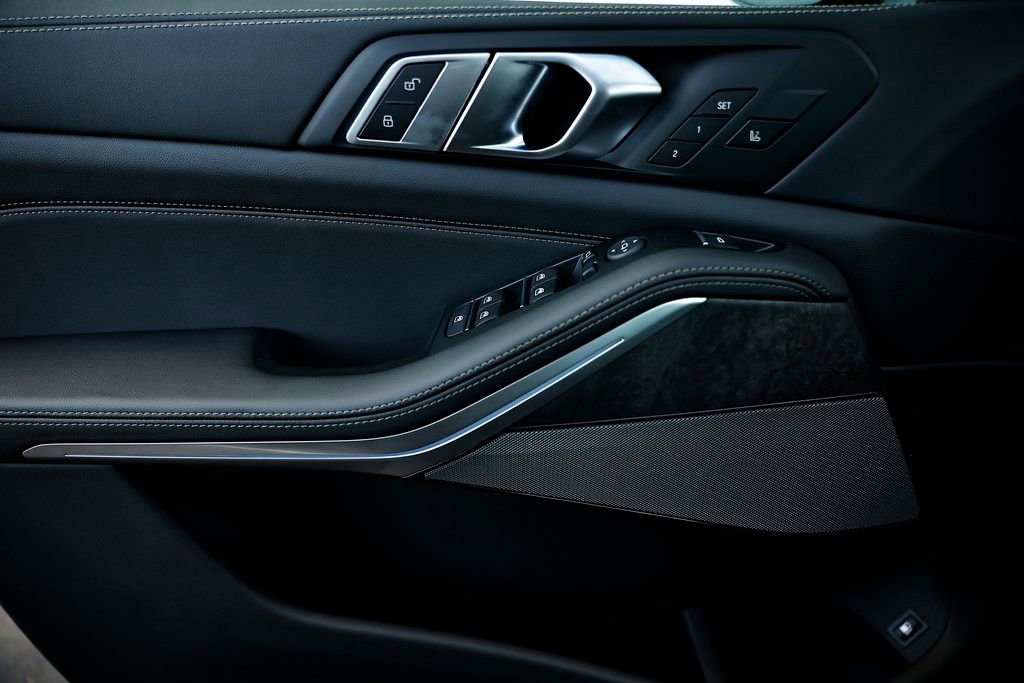 New 2026 BMW X5 xDrive50e w/ Climate Comfort Package image 15