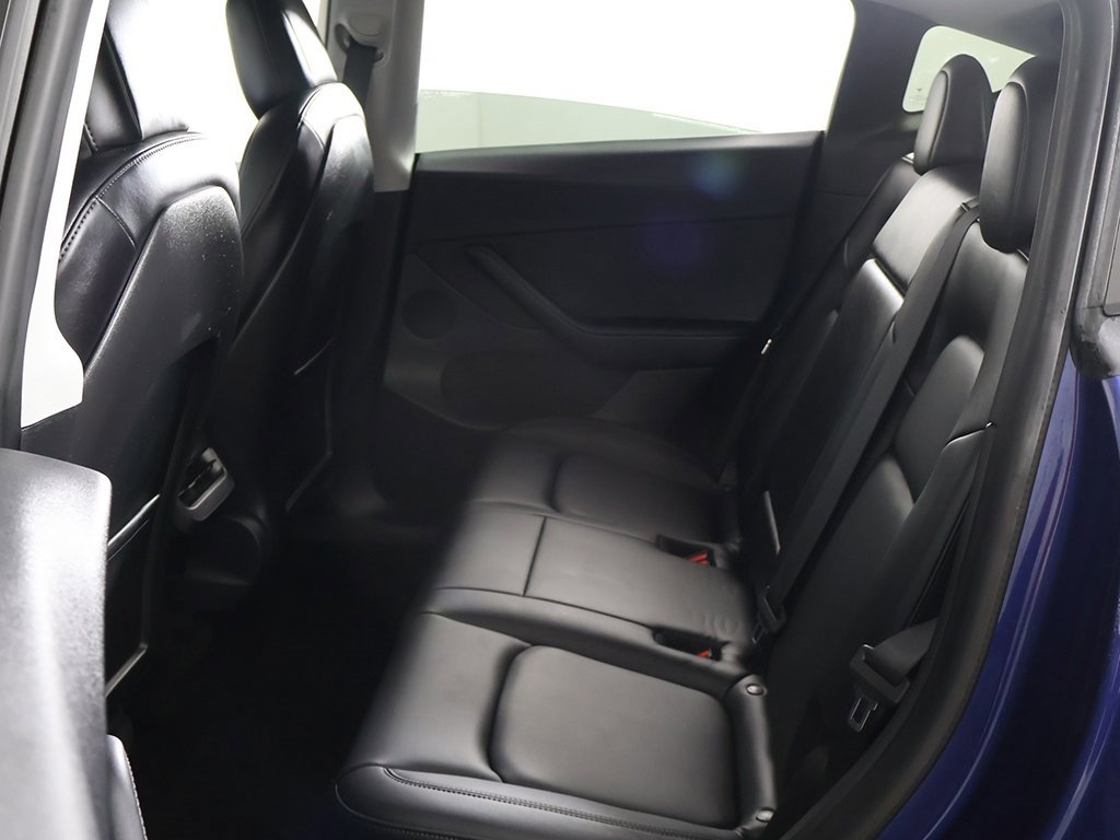 Used 2022 Tesla Model Y Long Range image 30