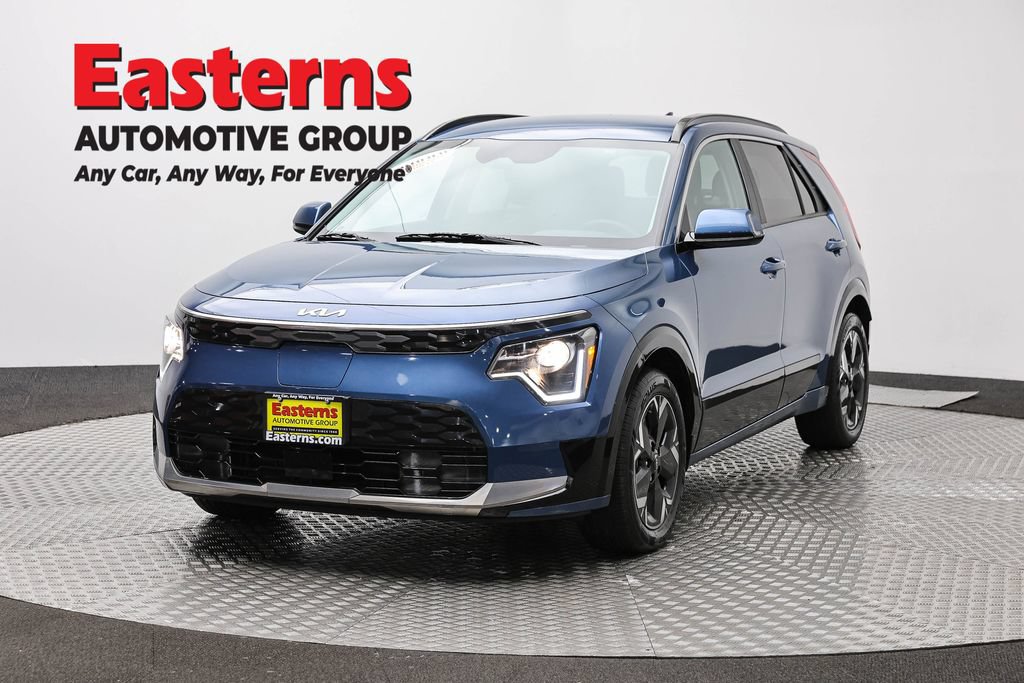 Used 2024 Kia Niro Wind w/ Wind Preserve Package FWD image 1