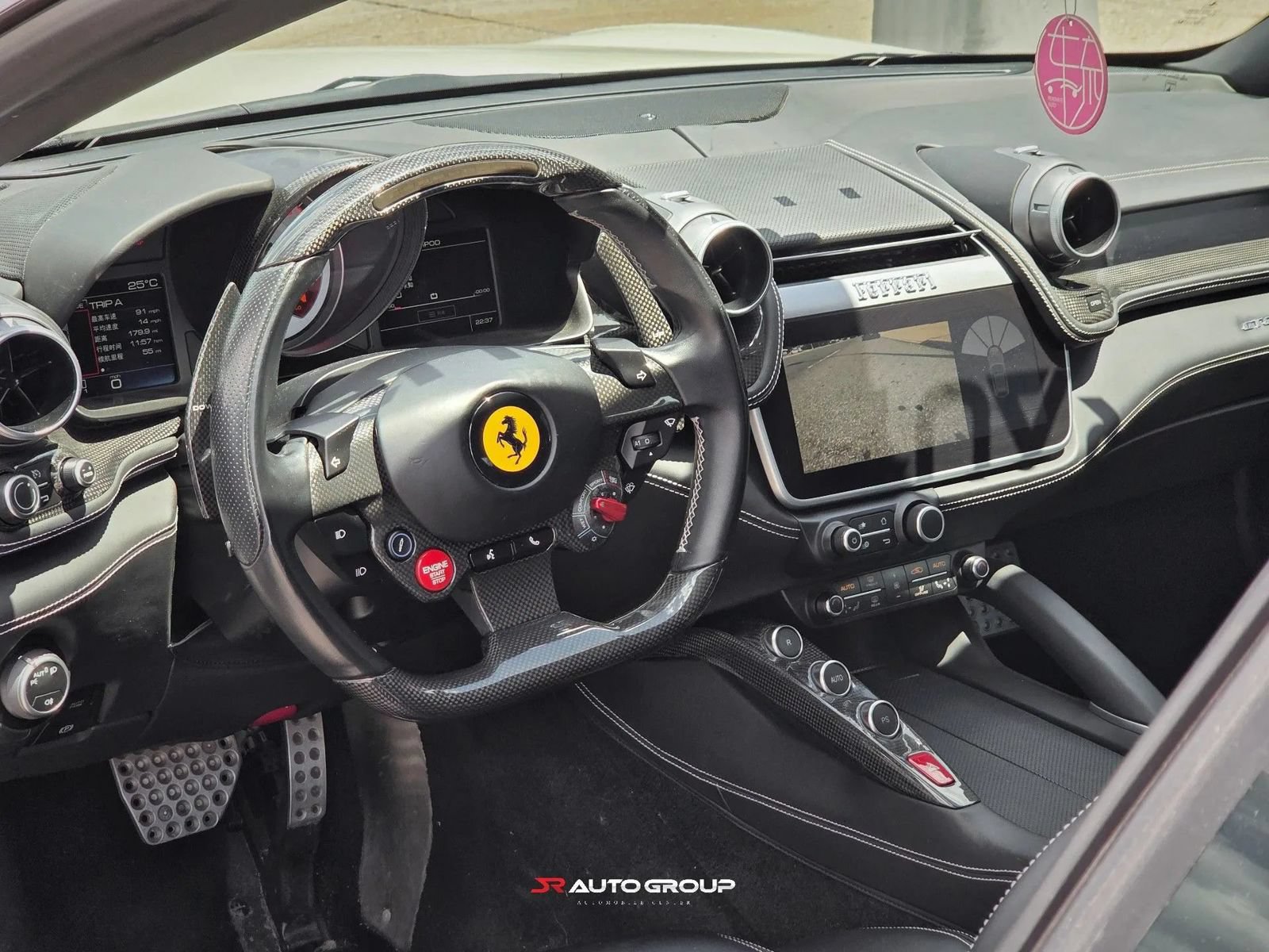 Used 2018 Ferrari GTC4Lusso T RWD image 17