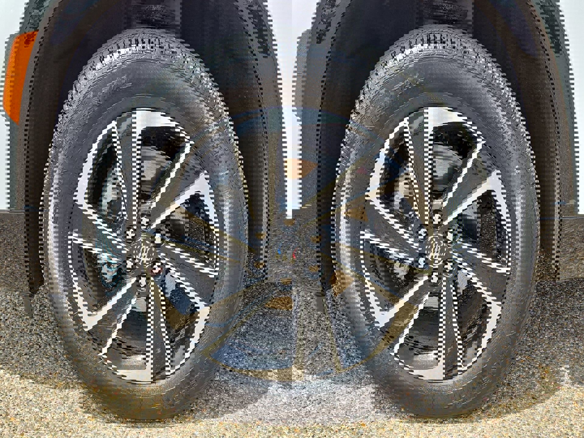 Used 2025 Buick Enclave Sport Touring image 11