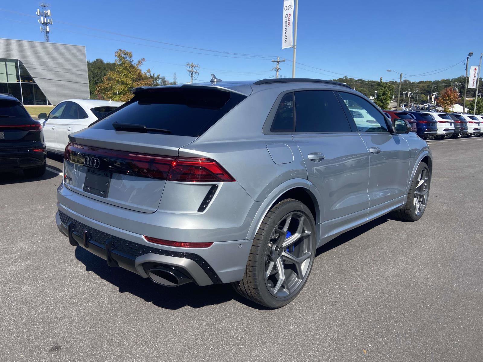 New 2026 Audi RS Q8 performance image 9