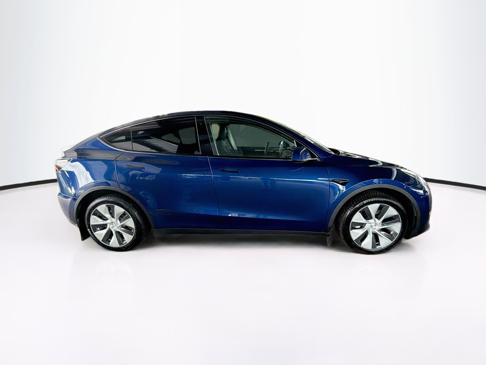 Used 2023 Tesla Model Y Long Range AWD/4WD image 10