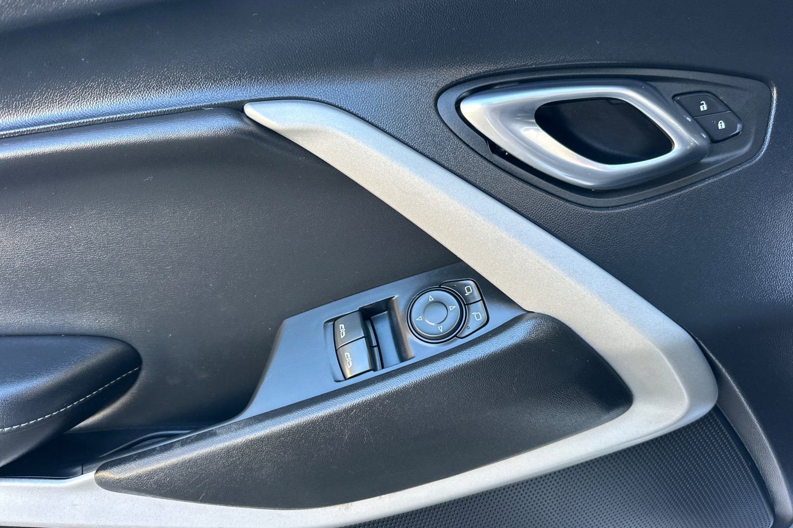 Certified 2022 Chevrolet Camaro LT image 11