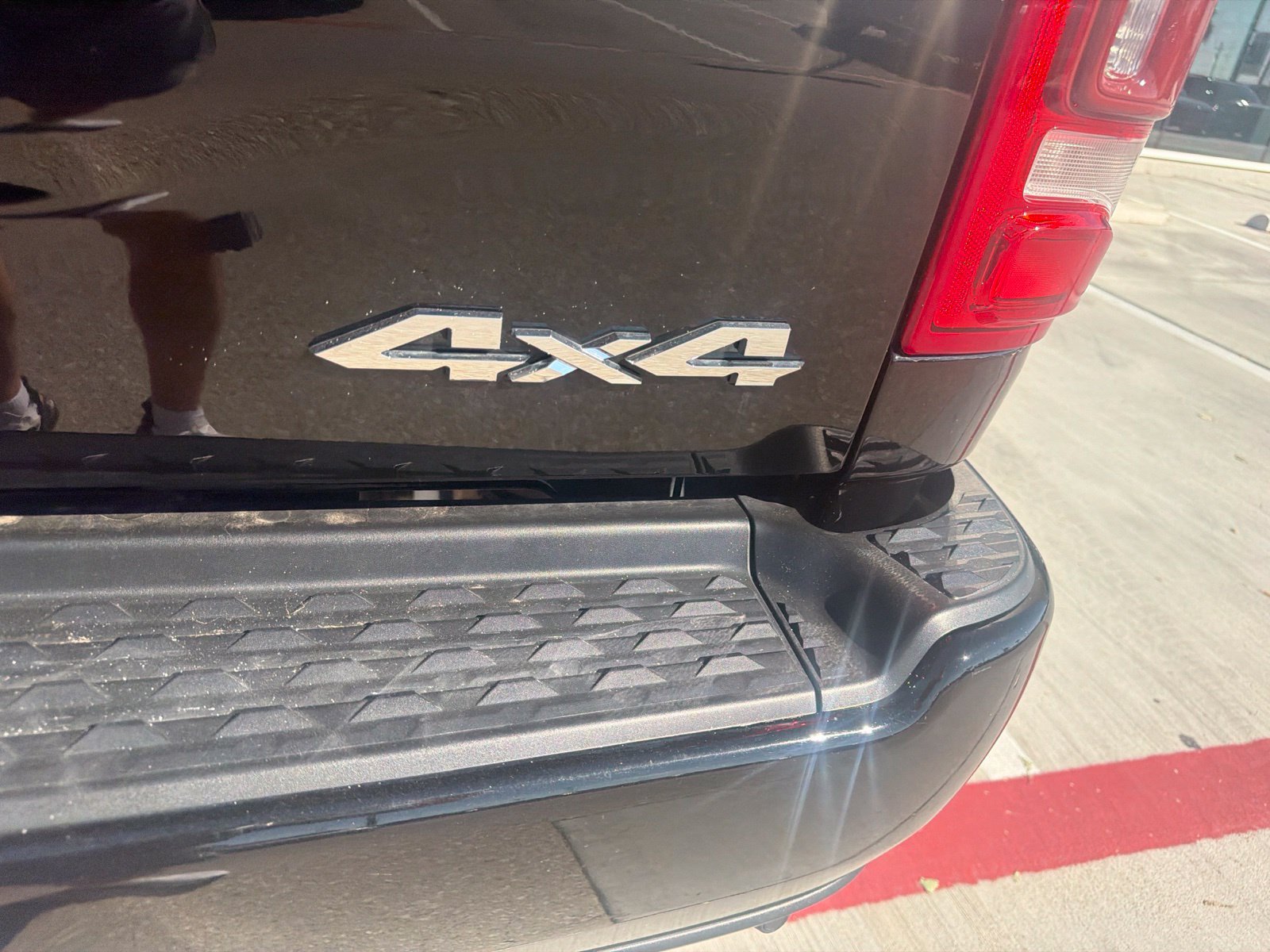 Used 2024 RAM 2500 Limited AWD/4WD image 11