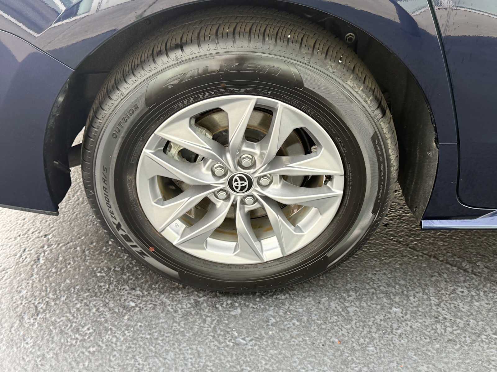 Certified 2026 Toyota Sienna LE AWD/4WD image 8