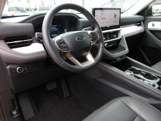 Certified 2025 Ford Explorer Active w/ Active Comfort Package image 13